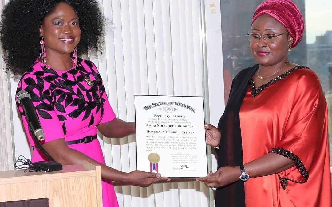 Dr. Queen Blessing, Visionary Founder, Global Empowerment Movement (GEM) Corporation, USA Bestowed on Her Excellency Mrs. Aisha Buhari, the Firstlady of Nigeria, the Distinguished Global Award for Excellence in Women Empowerment and Gender Development.